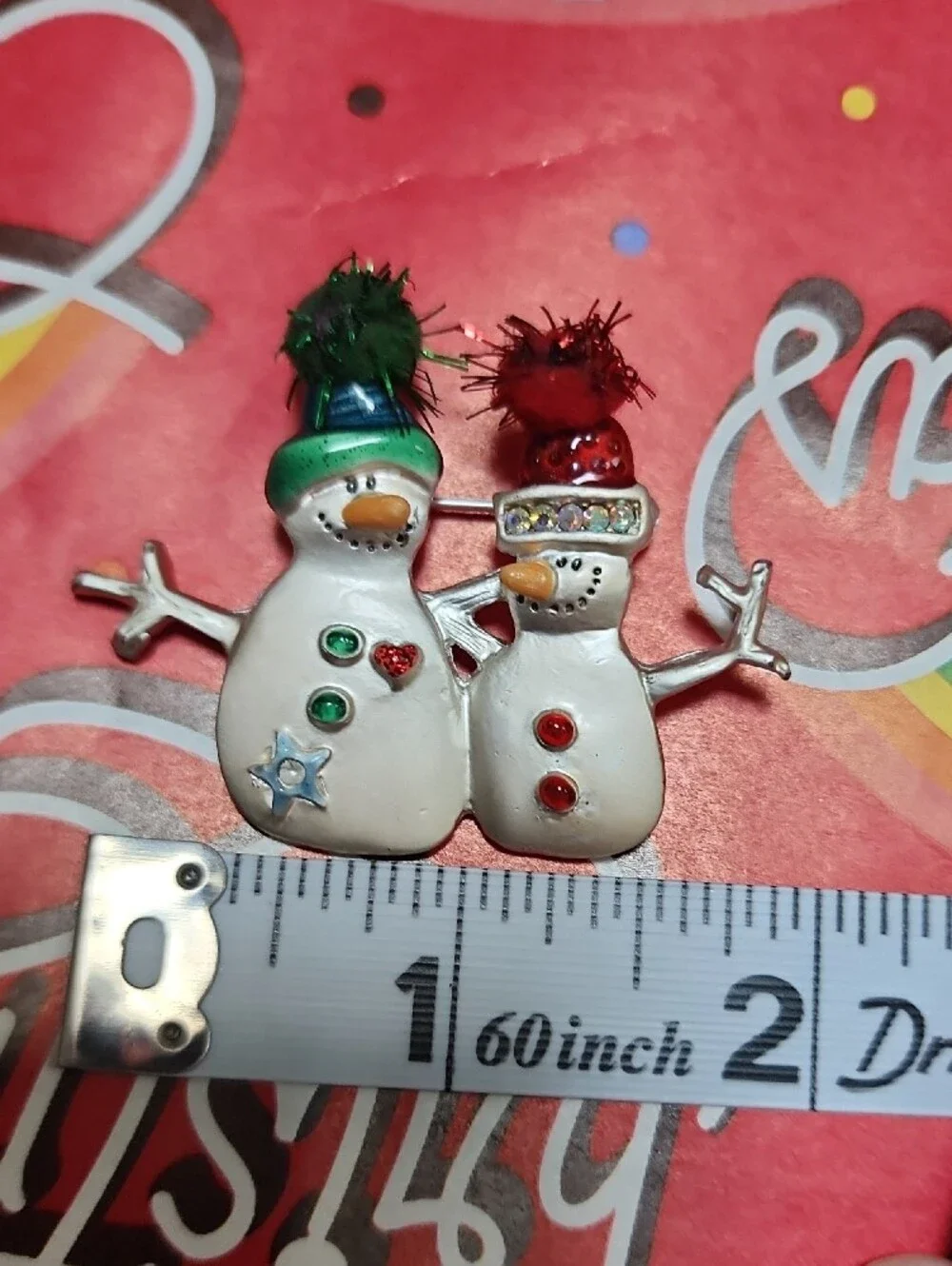 AJMC Festive Snowman Couple Pin Brooch - White, Red, Green